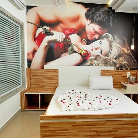 Enigma Motel / Hotel Santo André Екстериор снимка